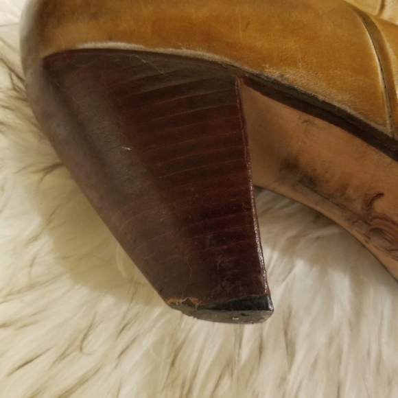 Boots - Picture 10 of 11